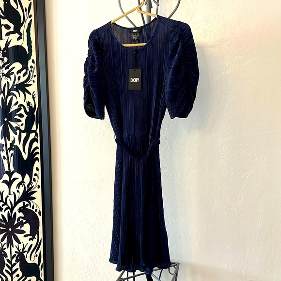 NWT DKNY NVY Dress, size: 6 - Picture 1 of 3